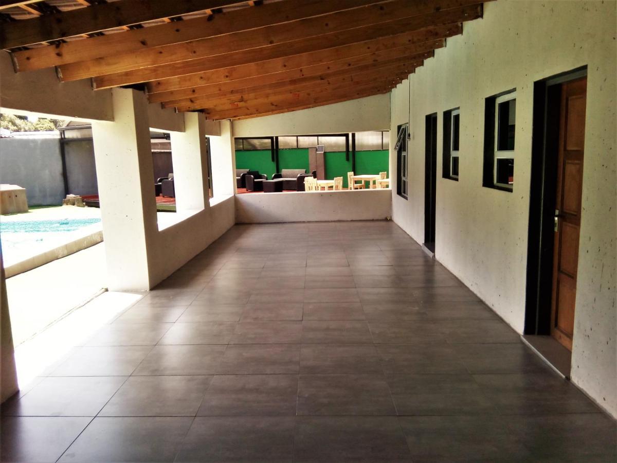 Bed and Breakfast Afrikawisa At O.R. Tambo International Airport Kempton Park Zewnętrze zdjęcie
