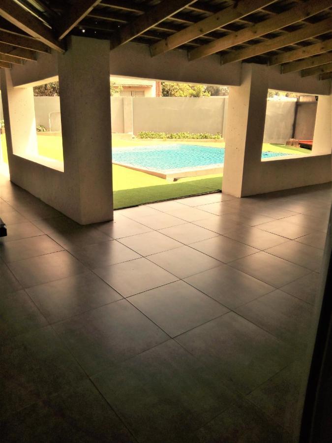 Bed and Breakfast Afrikawisa At O.R. Tambo International Airport Kempton Park Zewnętrze zdjęcie
