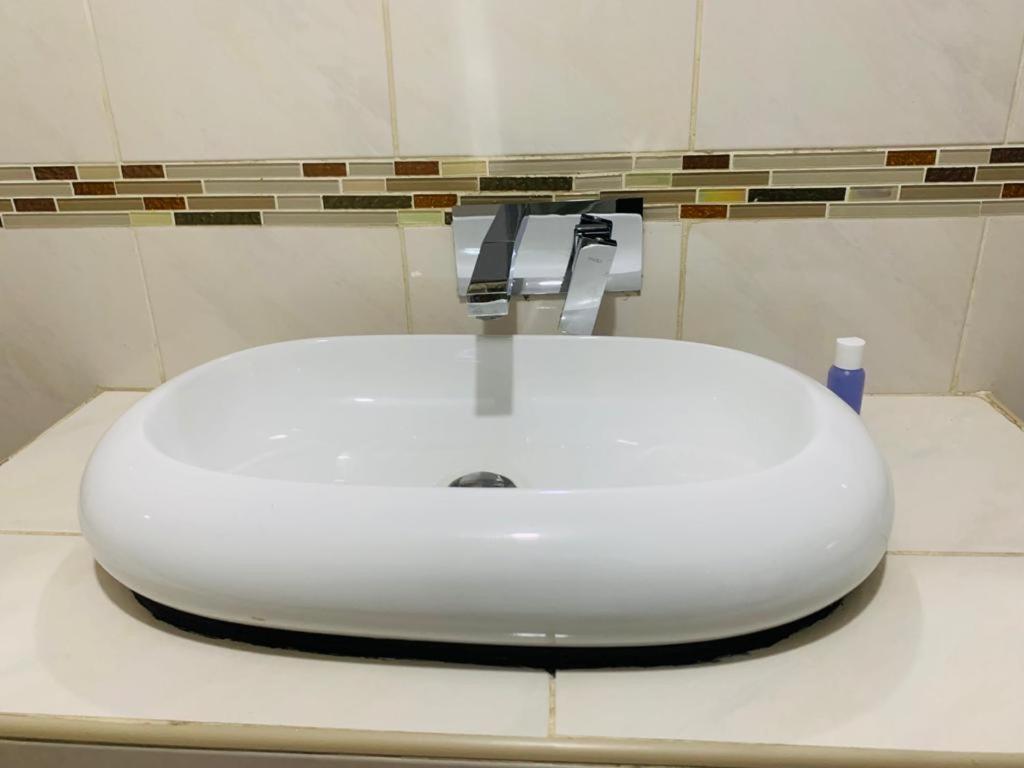 Bed and Breakfast Afrikawisa At O.R. Tambo International Airport Kempton Park Zewnętrze zdjęcie