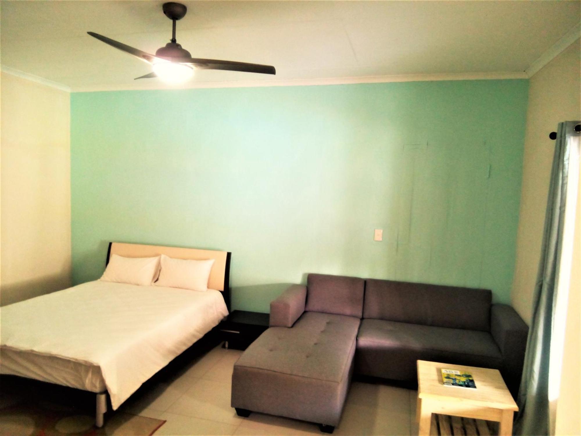 Bed and Breakfast Afrikawisa At O.R. Tambo International Airport Kempton Park Pokój zdjęcie