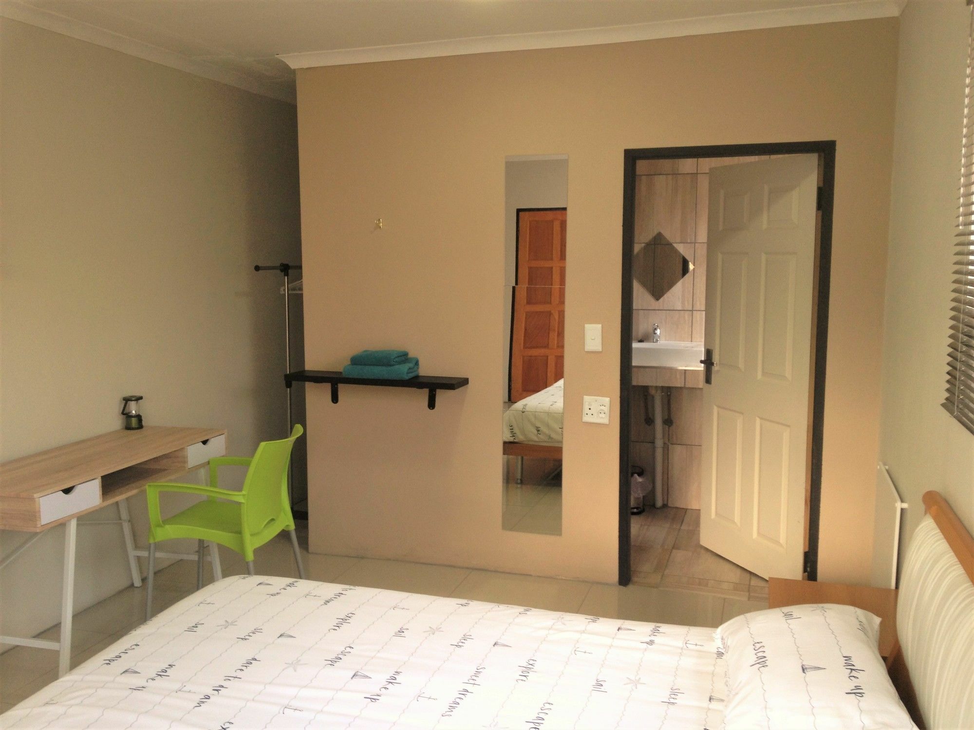 Bed and Breakfast Afrikawisa At O.R. Tambo International Airport Kempton Park Zewnętrze zdjęcie