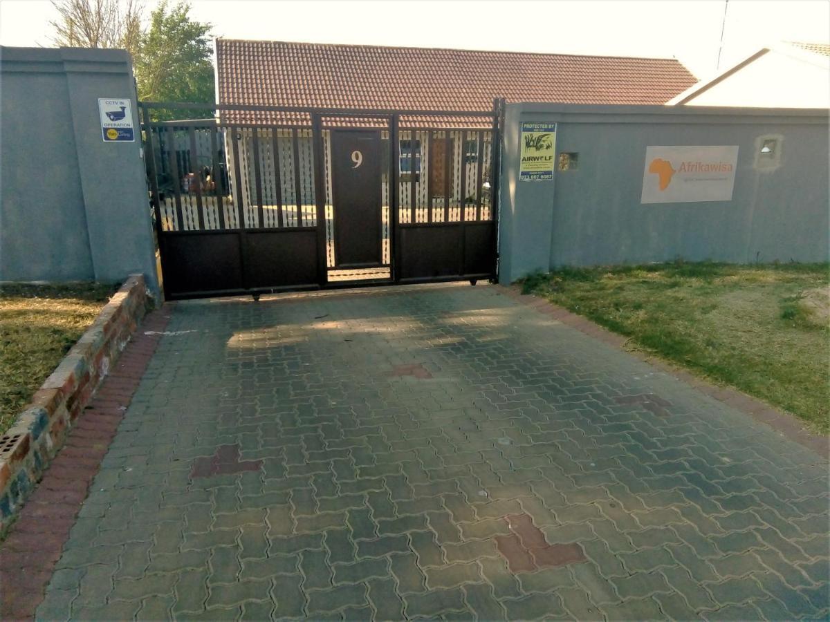 Bed and Breakfast Afrikawisa At O.R. Tambo International Airport Kempton Park Zewnętrze zdjęcie